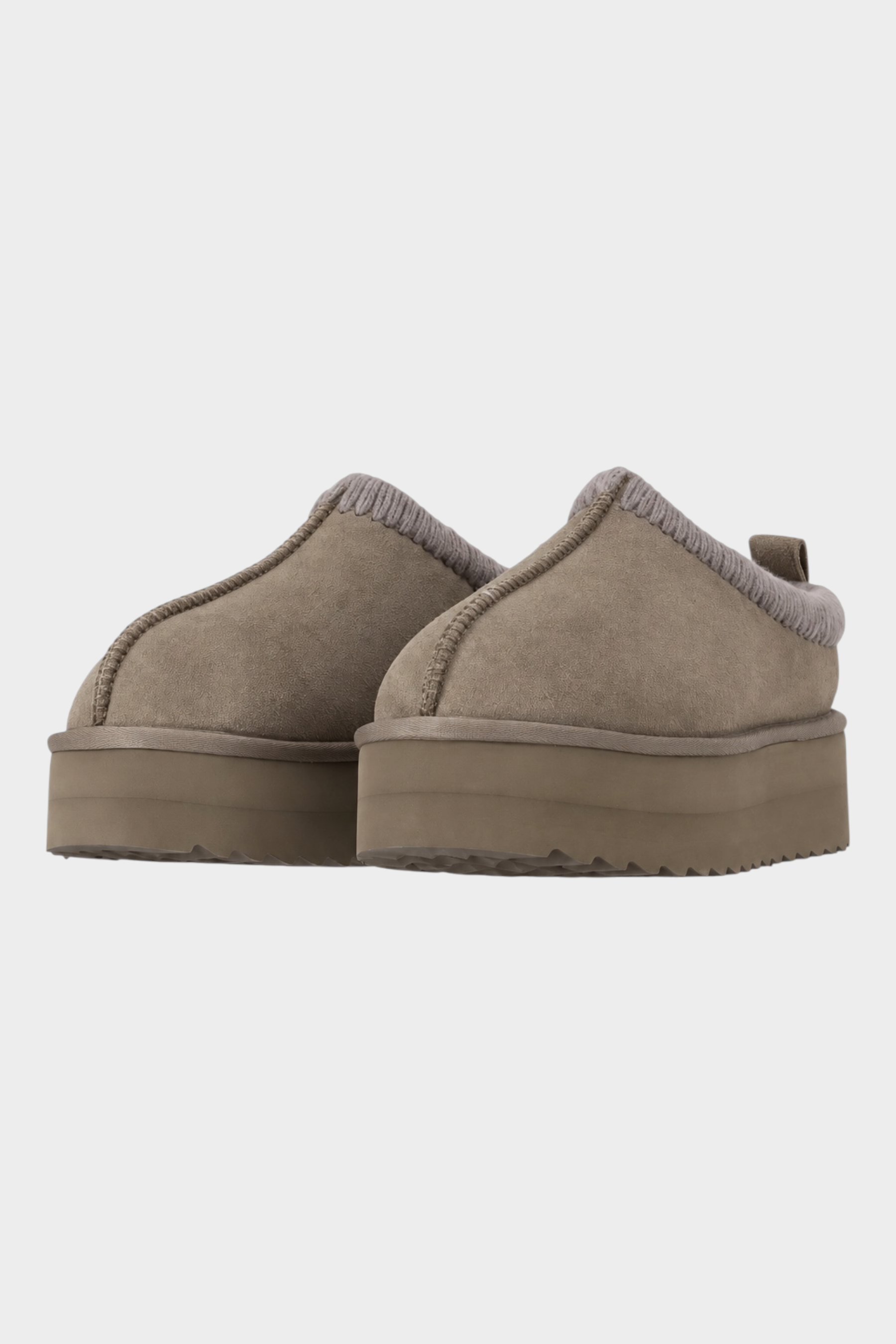 Slipper marroni COLORS OF CALIFORNIA con fodera in montone e suola platform, vendute da Follower SRL
