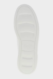 Suola bianca in gomma della sneaker da uomo Welyar di GUESS, disponibile presso Follower SRL