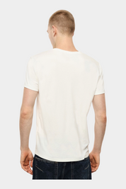 Vista posteriore di una t-shirt bianca a maniche corte Follower SRL con vestibilità regolare indossata da un uomo