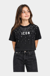 Ragazza indossa una T-shirt crop nera Follower SRL con scritta ICON e decorazioni di strass luminosi