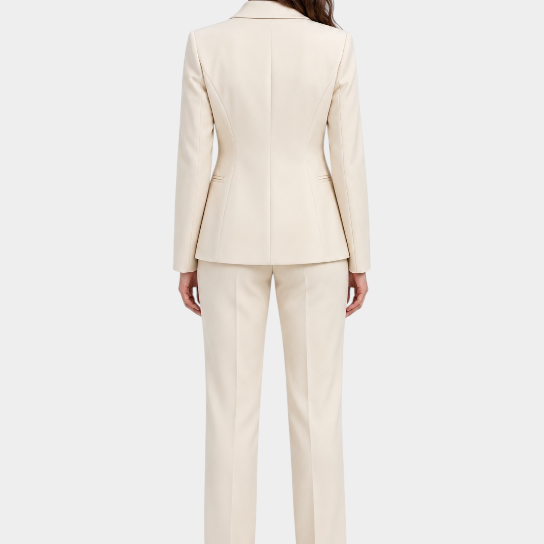 Vista posteriore di un tailleur donna Follower SRL color avorio con giacca sartoriale e pantaloni dal taglio dritto