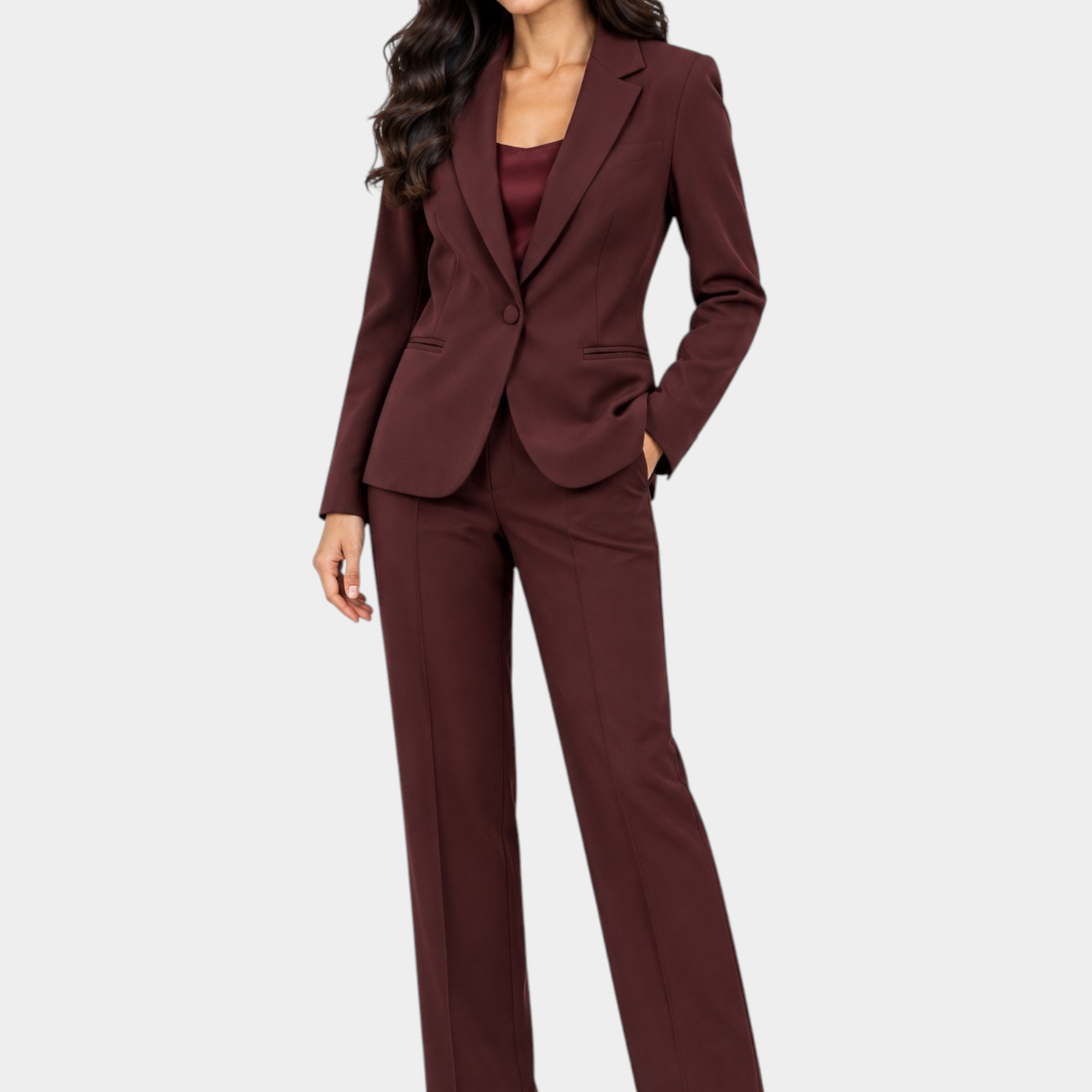 Modella indossa un tailleur Follower SRL bordeaux con giacca avvitata e pantaloni sartoriali eleganti