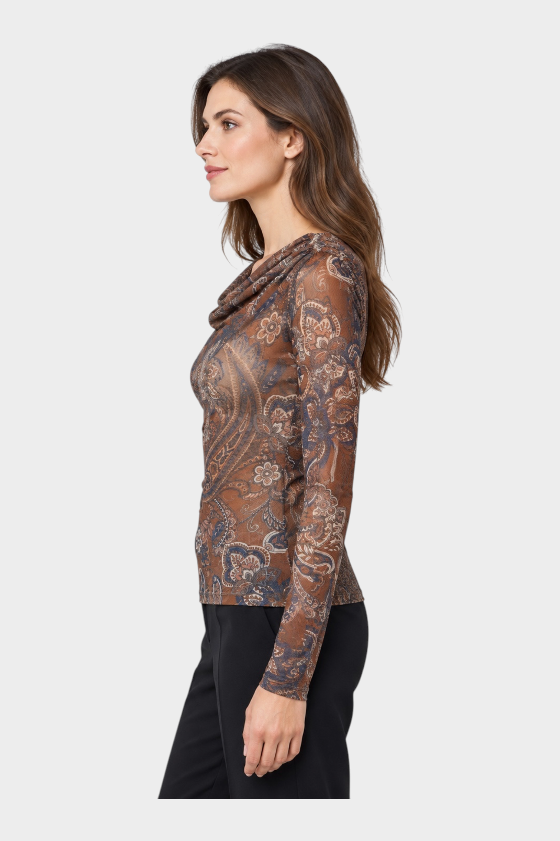 Top a maniche lunghe Follower SRL marrone trasparente con stampa paisley e scollo morbido indossato di profilo
