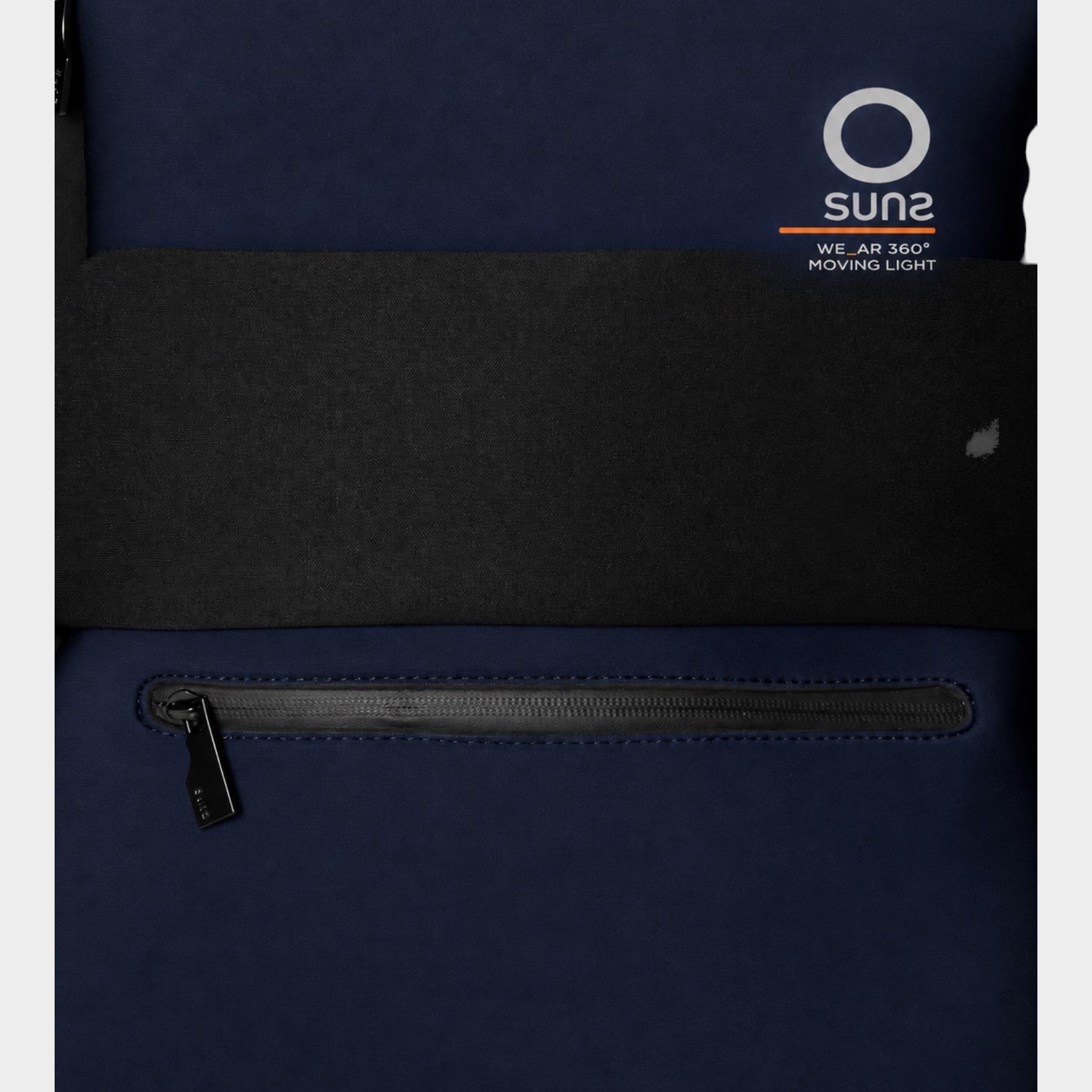 Zaino Follower SRL in neoprene blu navy con logo SUNS BOARDS e tasca frontale con zip nera