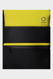 Zaino medium Follower SRL in neoprene giallo e nero con logo SUNS BOARDS e tasca frontale con zip