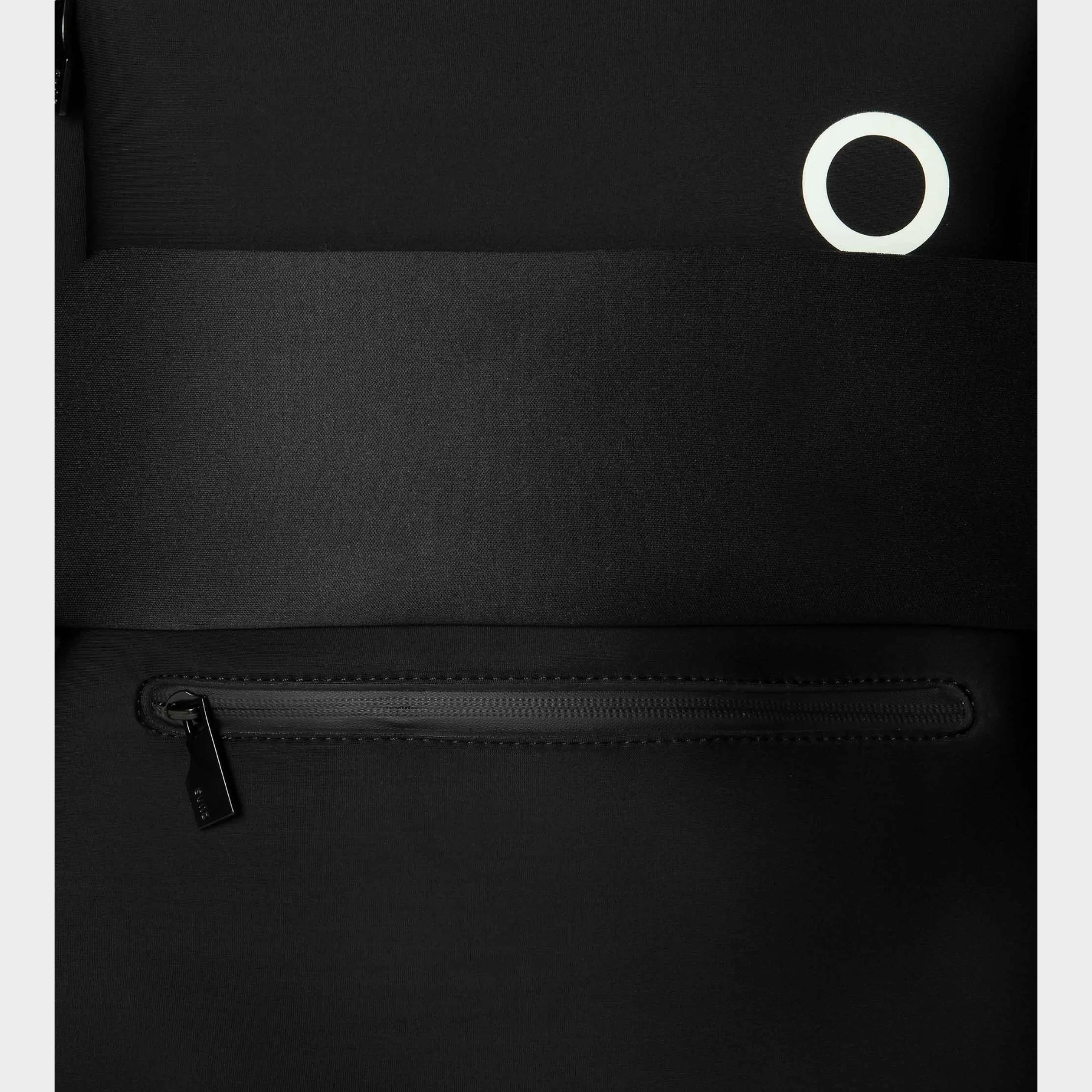 Zaino medium unisex Follower SRL in neoprene nero con tasca frontale con zip e logo circolare bianco