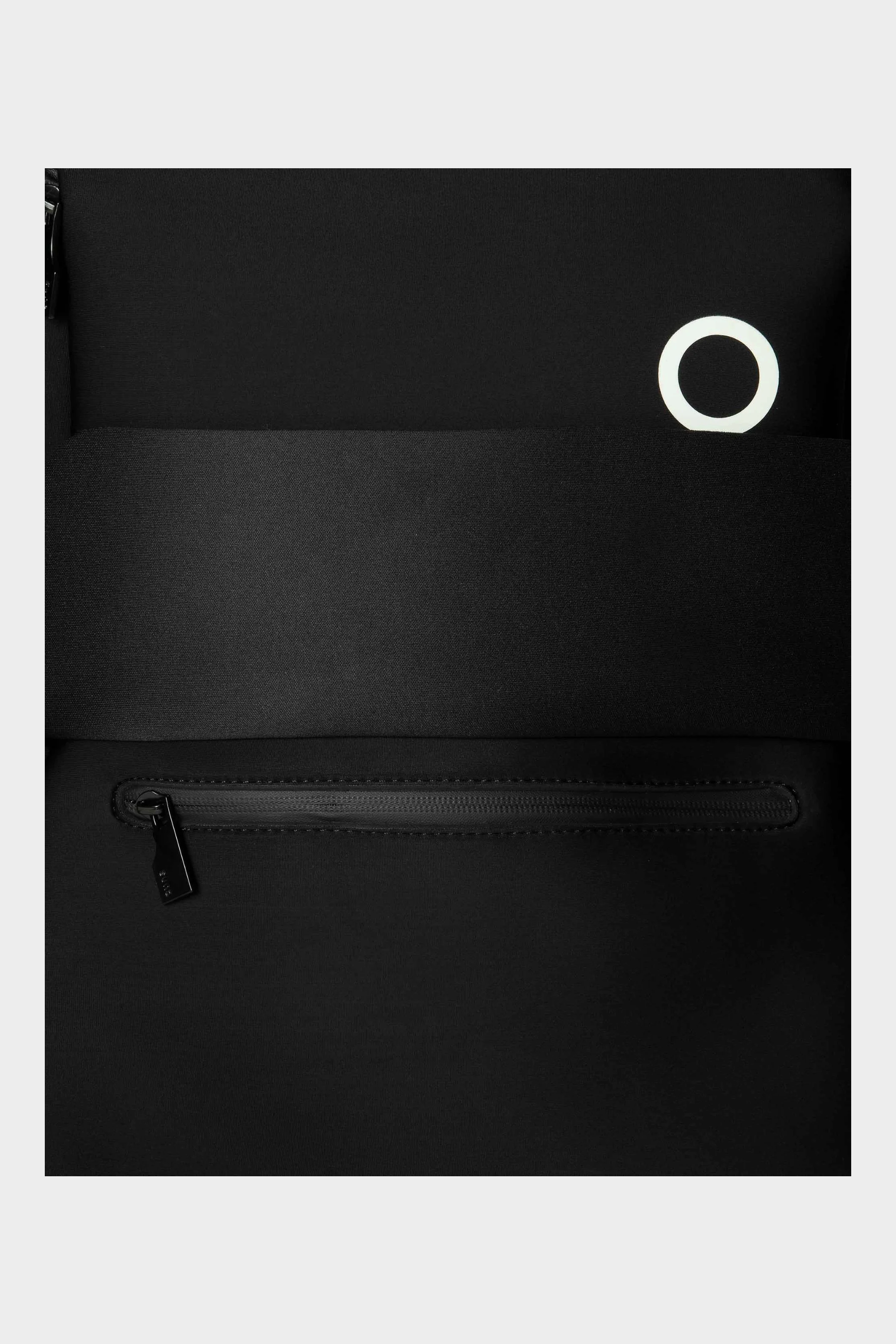 Zaino medium unisex Follower SRL in neoprene nero con tasca frontale con zip e logo circolare bianco