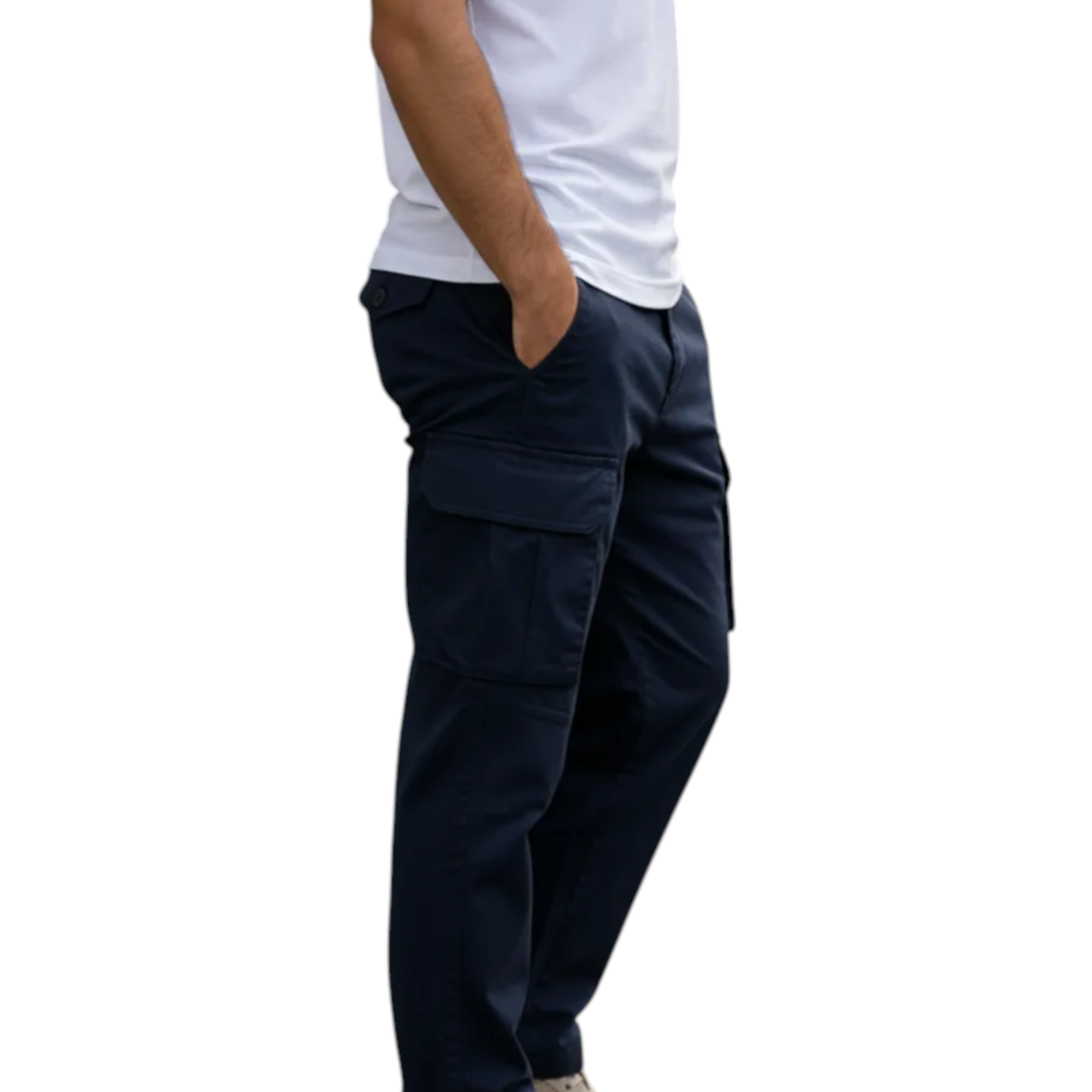 Pantaloni cargo uomo blu lyle e scott in tessuto scuro con tasche multiple e vestibilità comoda
