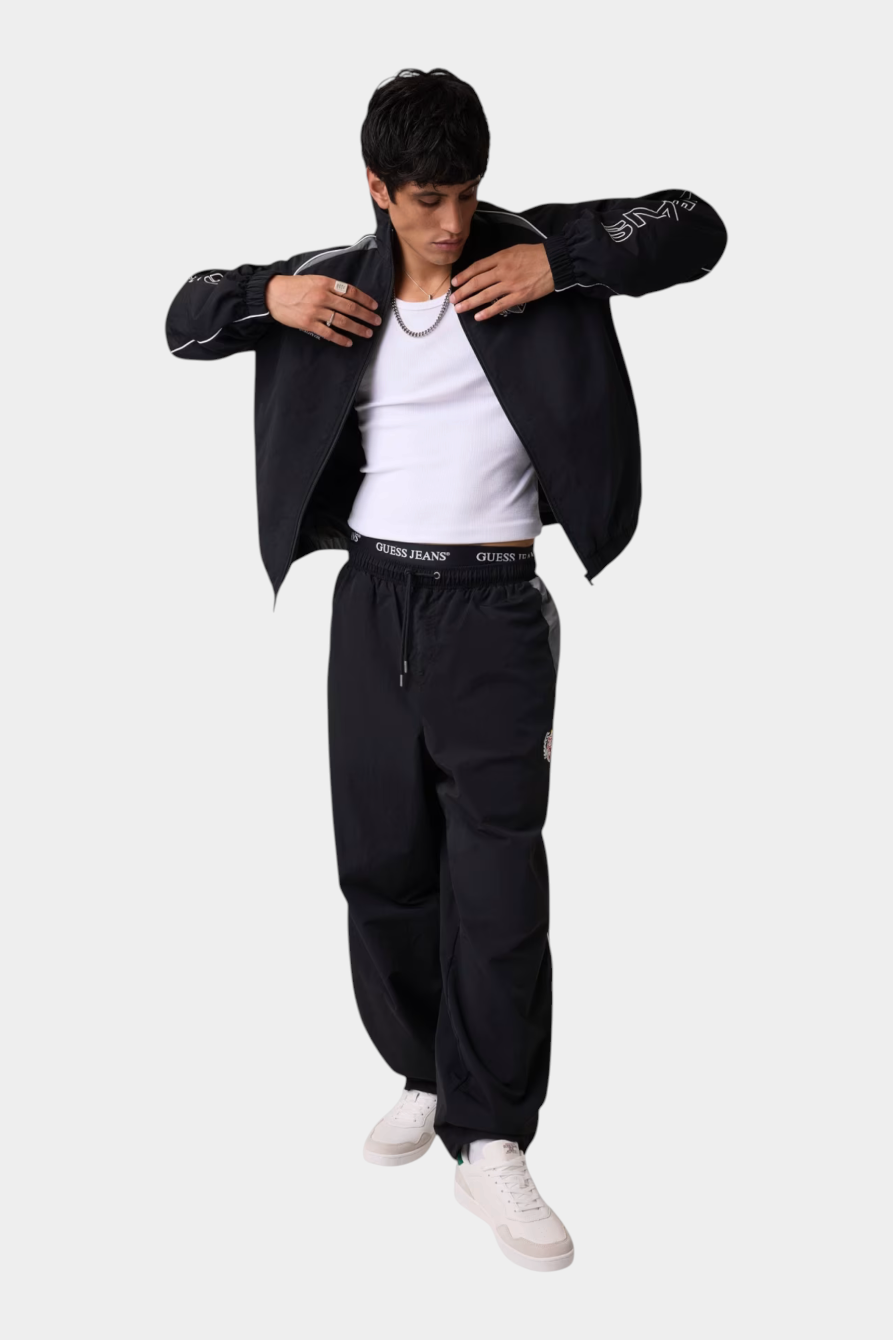 Pantaloni jogger in nylon uomo nero guess