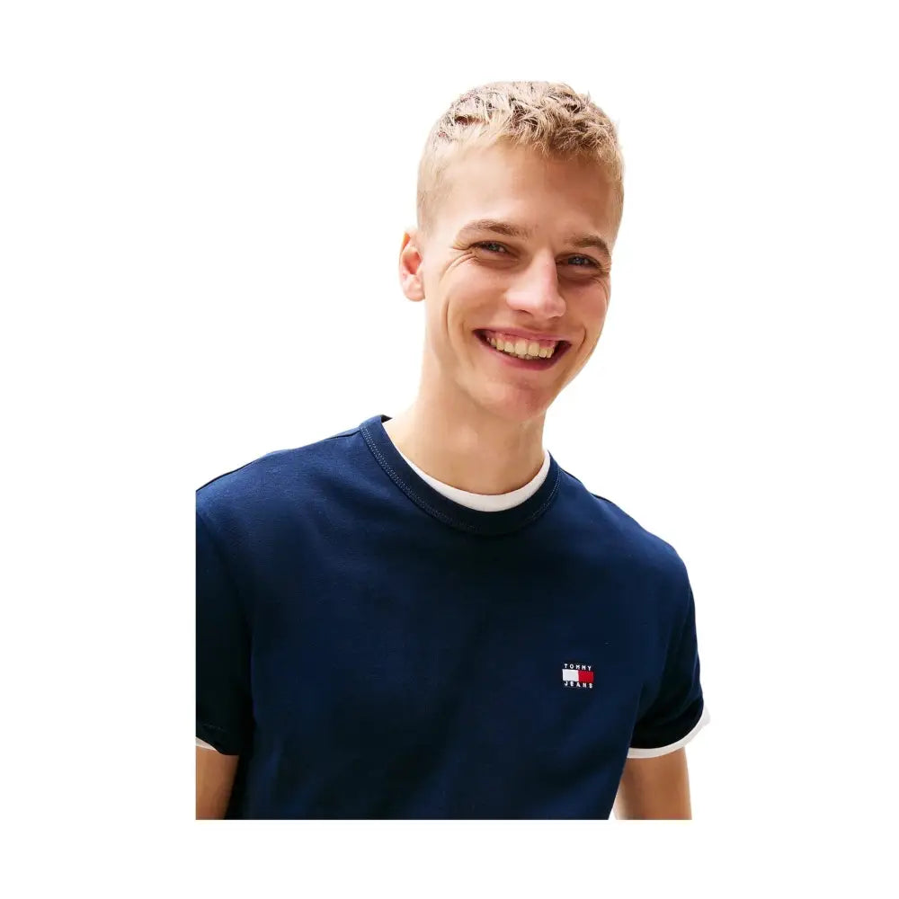 T-shirt con distintivo Tommy tono su tono Uomo Tommy Hilfiger Jeans Tommy Hilfiger Jeans